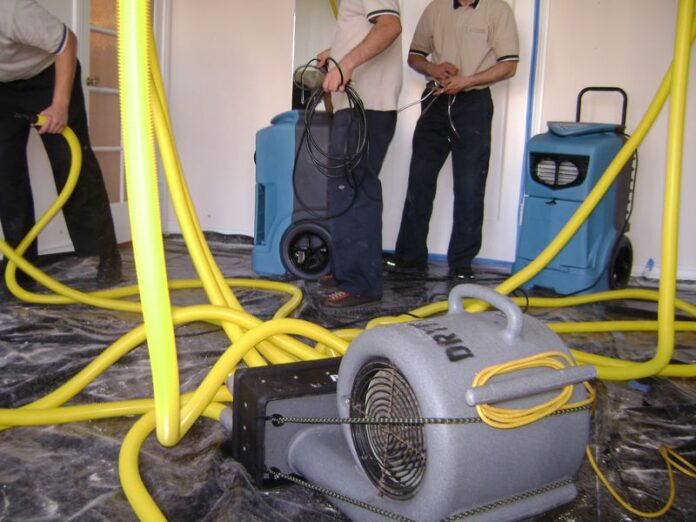 Water damage Extraction Services