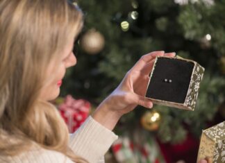 woman with jewelry gifts