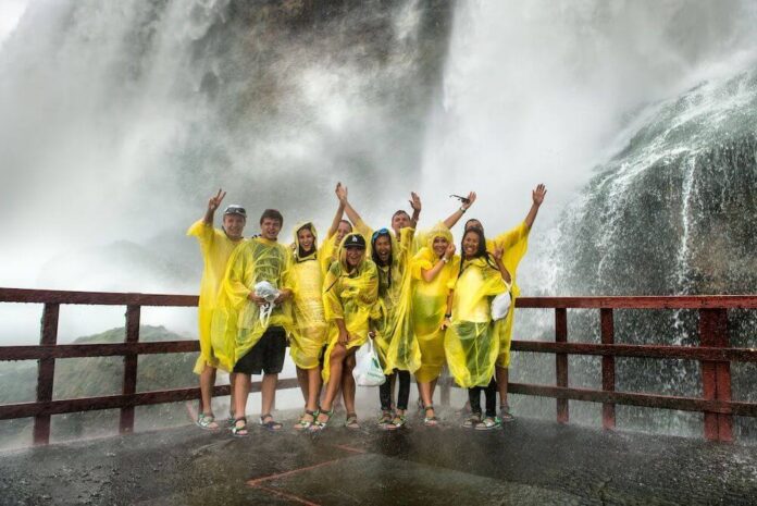 What’s It Like to Stand Behind Niagara Falls? An Unforgettable Experience